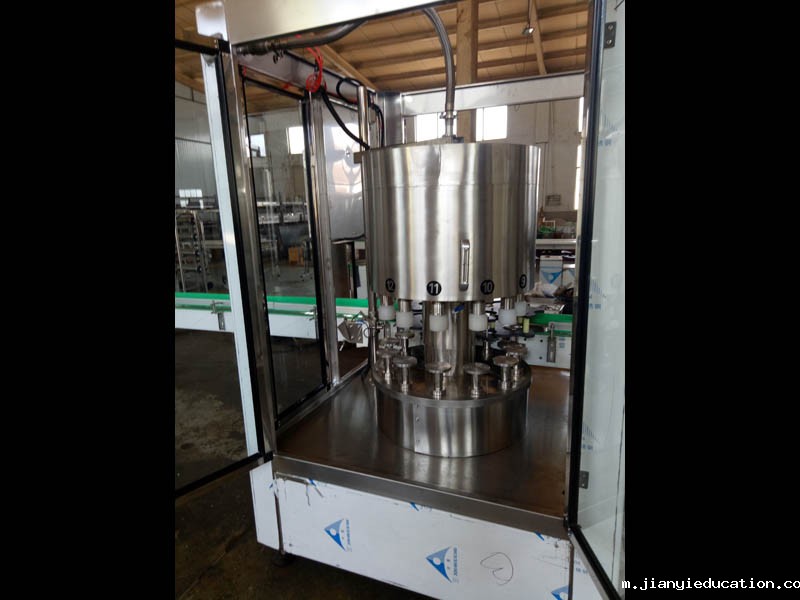 白酒装瓶机 白酒装瓶机